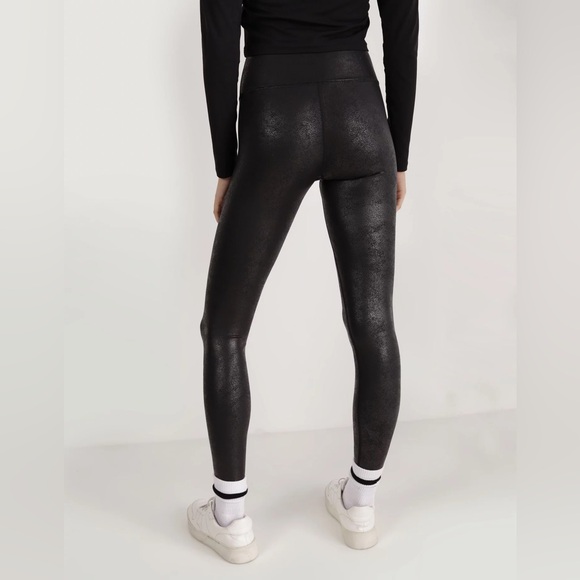 Offline Aerie The Hugger High Waisted Crackle Legging - Picture 2 of 10